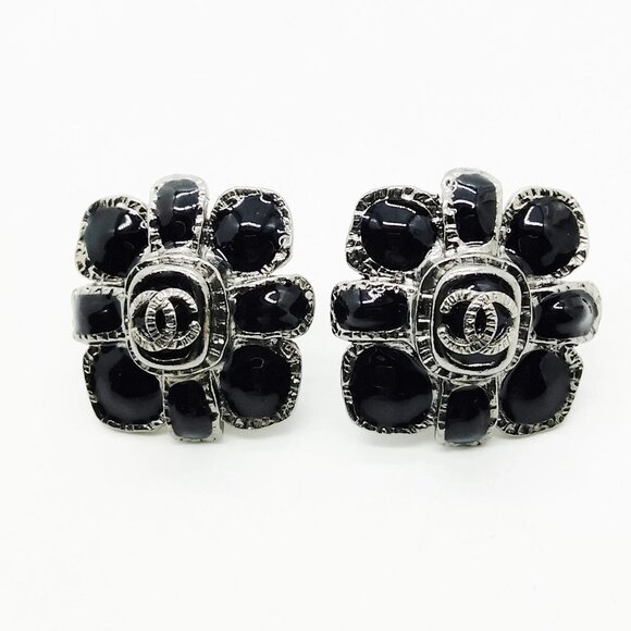 CHANEL Jewelry - Chanel Pierced Earring Black 0.3 426-050625